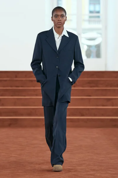 Look 1